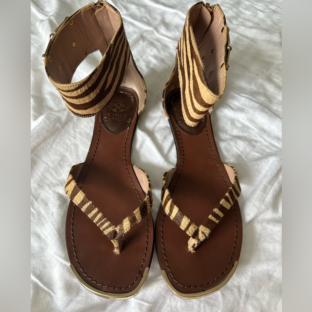 Vince Camuto Brown Zebra Print Sandals with Gold Buckle Size 6 1/2 - Picture 5 of 11